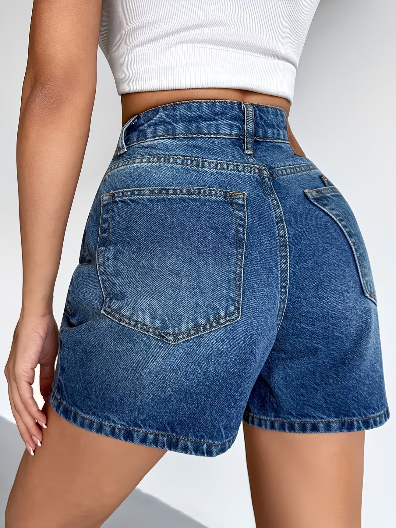 Women's High-Waisted Straight-Leg Shorts