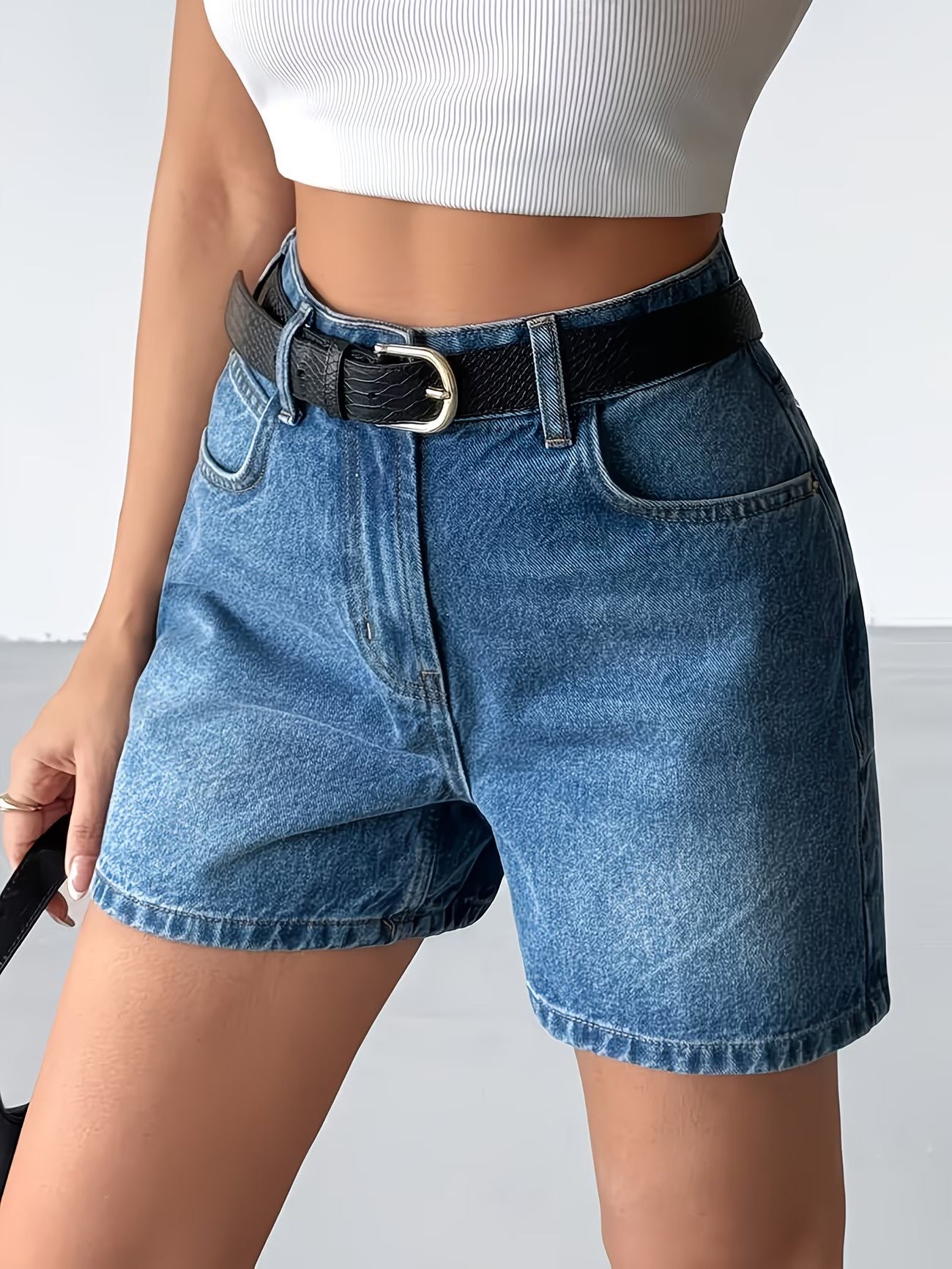 Women's High-Waisted Straight-Leg Shorts